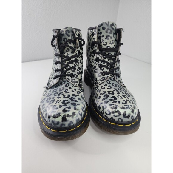 Dr. Martens 101 Leopard Print Boots Women’s US 7 Black White 6-Eye Lace-Up - Picture 3 of 14